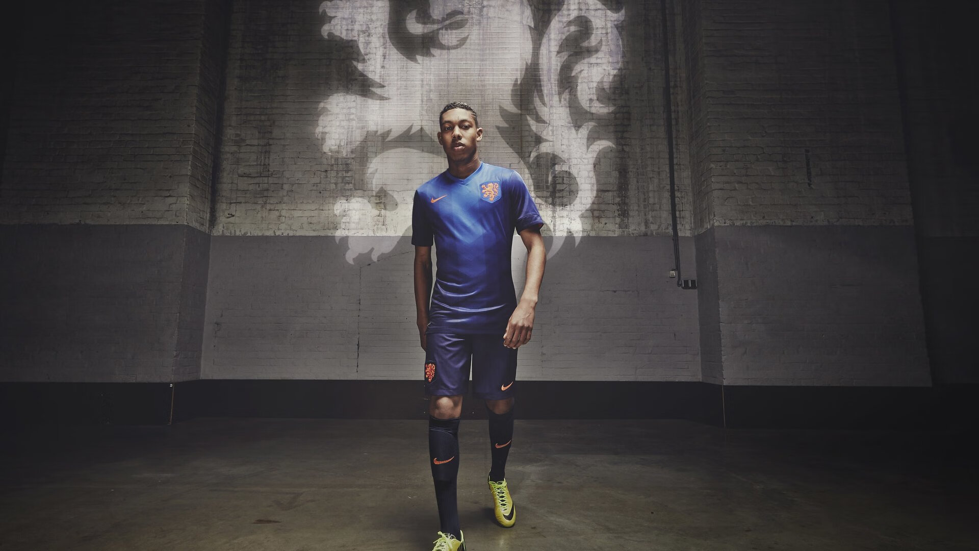 出发-转身-冲刺三段对比：美快中控，中稳后追